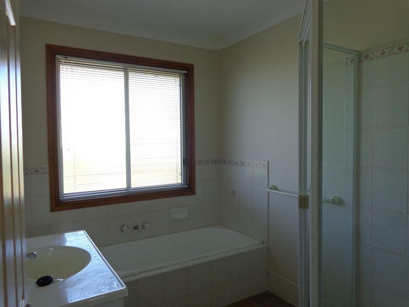 17 Paranka Drive South, Cleveland QLD 4163