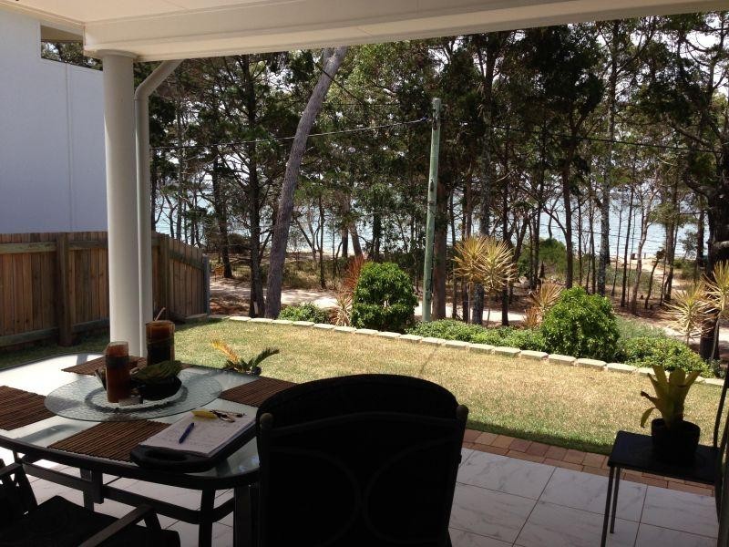 60 Victoria Parade, Coochiemudlo Island QLD 4184