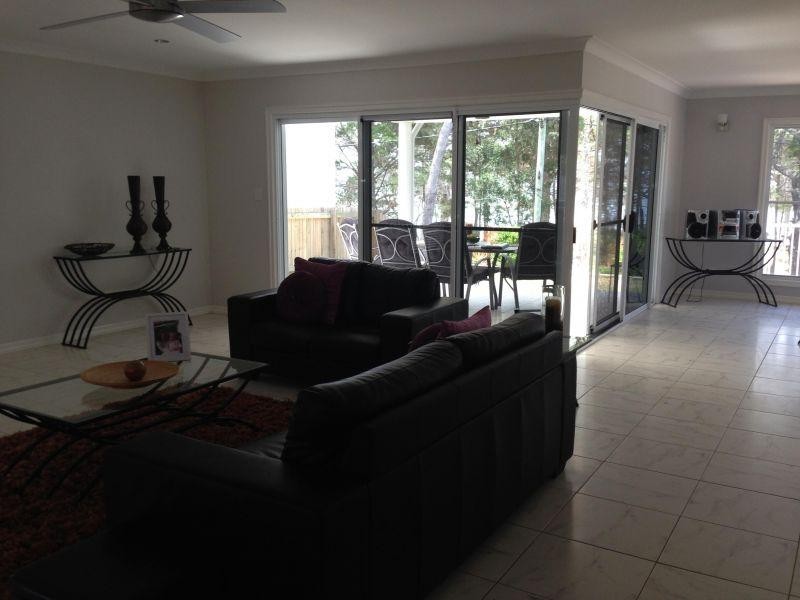 60 Victoria Parade, Coochiemudlo Island QLD 4184