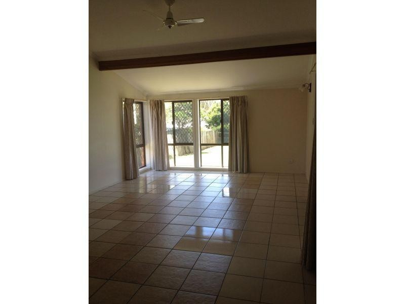 352 Bloomfield Street, Cleveland QLD 4163