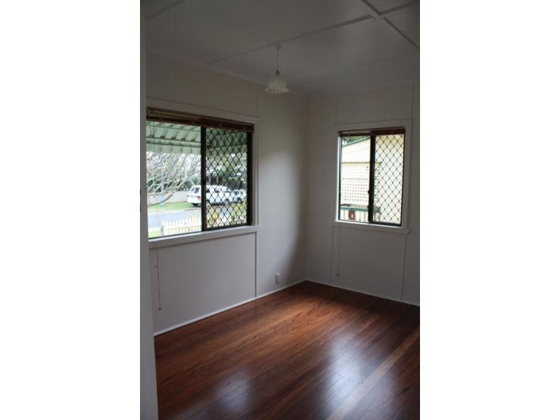52 McLennan Street, Woody Point QLD 4019