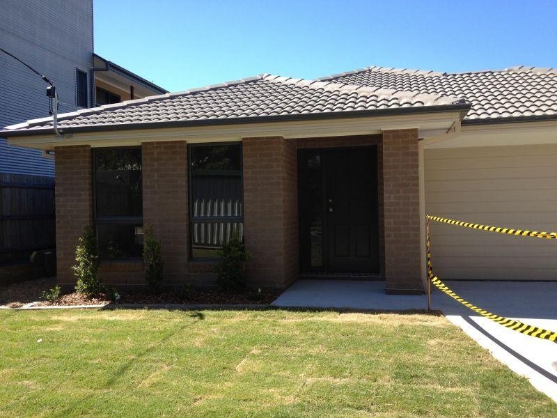 8 Thorne Road, Birkdale QLD 4159