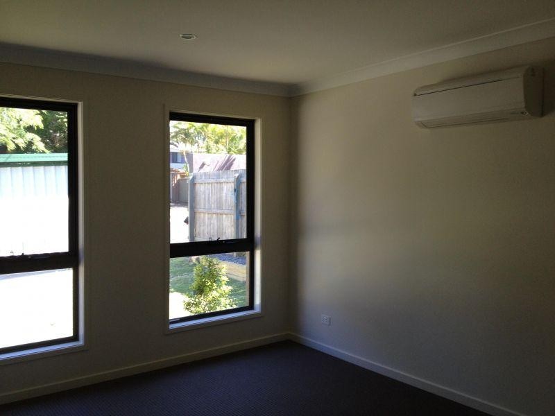 8 Thorne Road, Birkdale QLD 4159