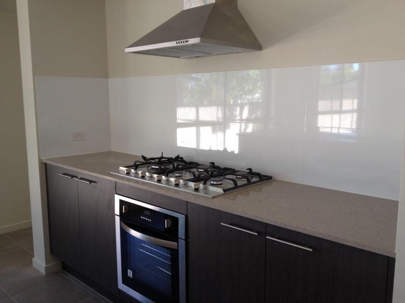 8 Thorne Road, Birkdale QLD 4159