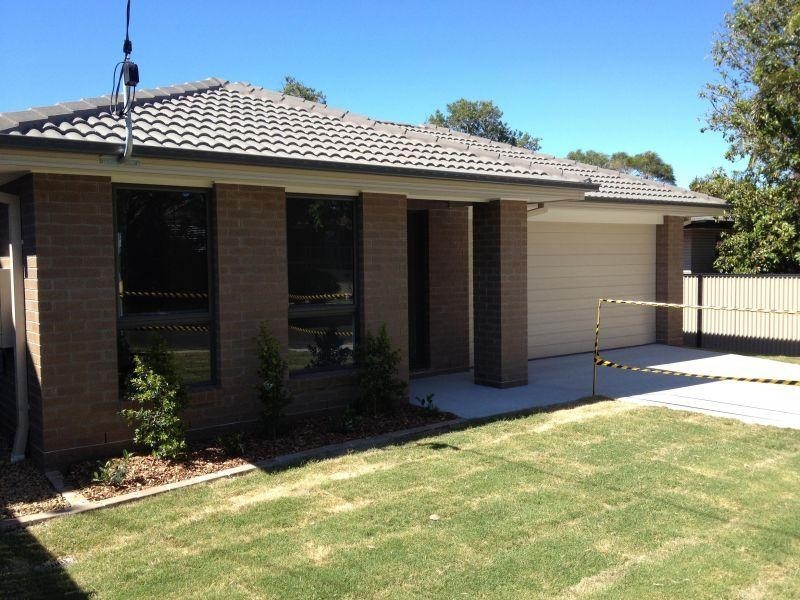 8 Thorne Road, Birkdale QLD 4159