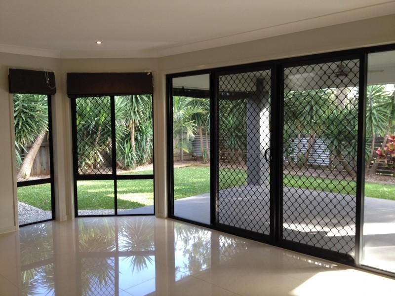 18 Hillcrest Street, Wellington Point QLD 4160