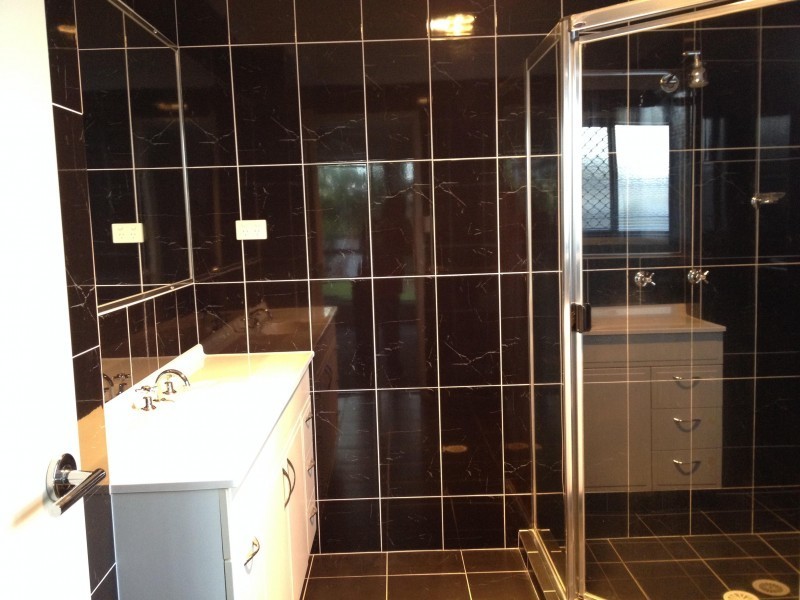 18 Hillcrest Street, Wellington Point QLD 4160