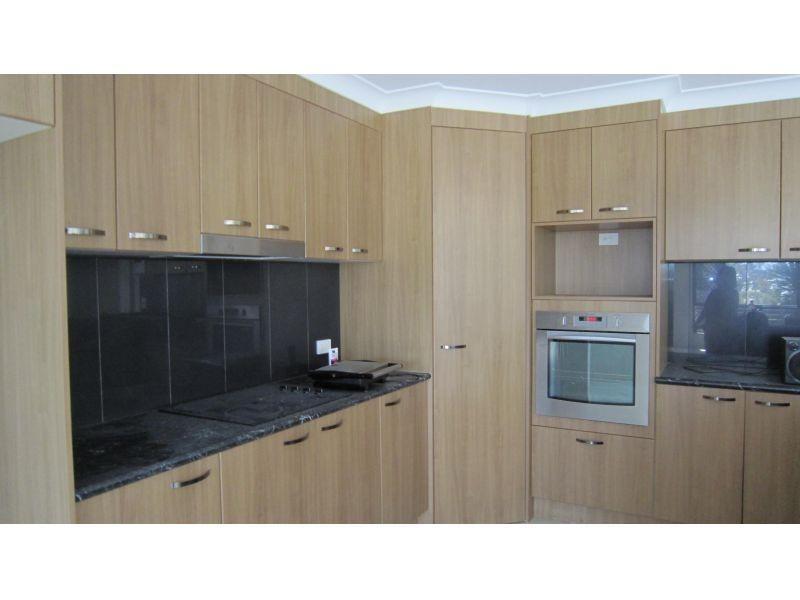 18 Hillcrest Street, Wellington Point QLD 4160