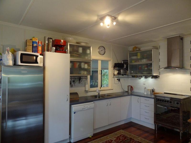 3 Pansy Street, Wynnum QLD 4178