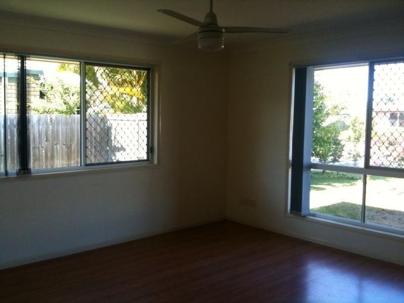 27 Spring Road, Kallangur QLD 4503