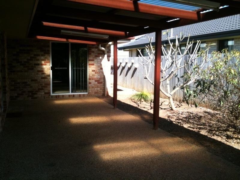 27 Spring Road, Kallangur QLD 4503