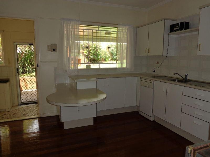 4 Lana Street, Tarragindi QLD 4121