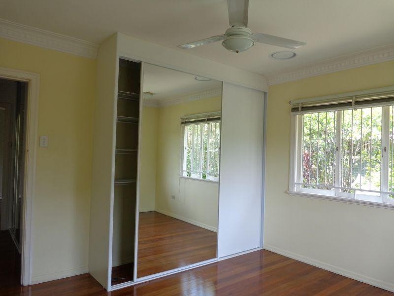 4 Lana Street, Tarragindi QLD 4121