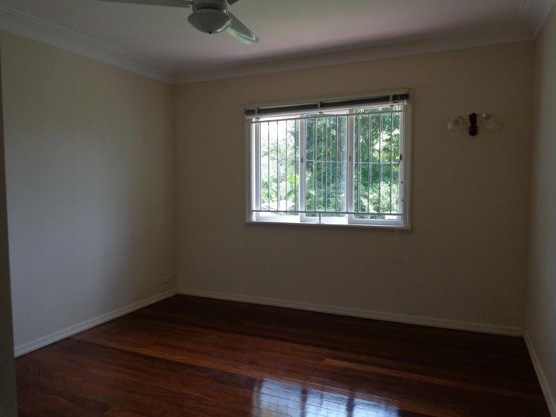 4 Lana Street, Tarragindi QLD 4121