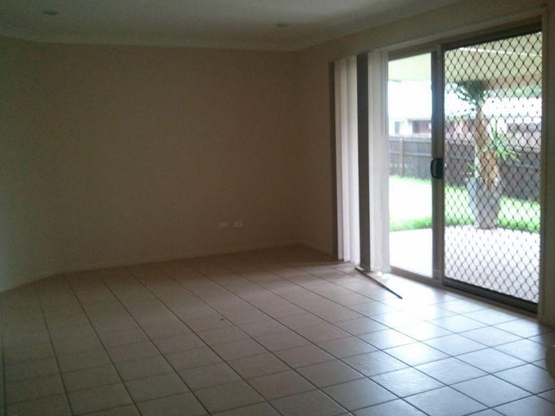 18 Spruce Street, Loganlea QLD 4131