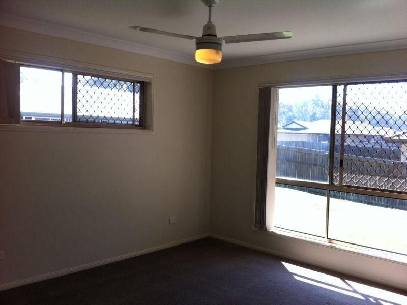 18 Spruce Street, Loganlea QLD 4131