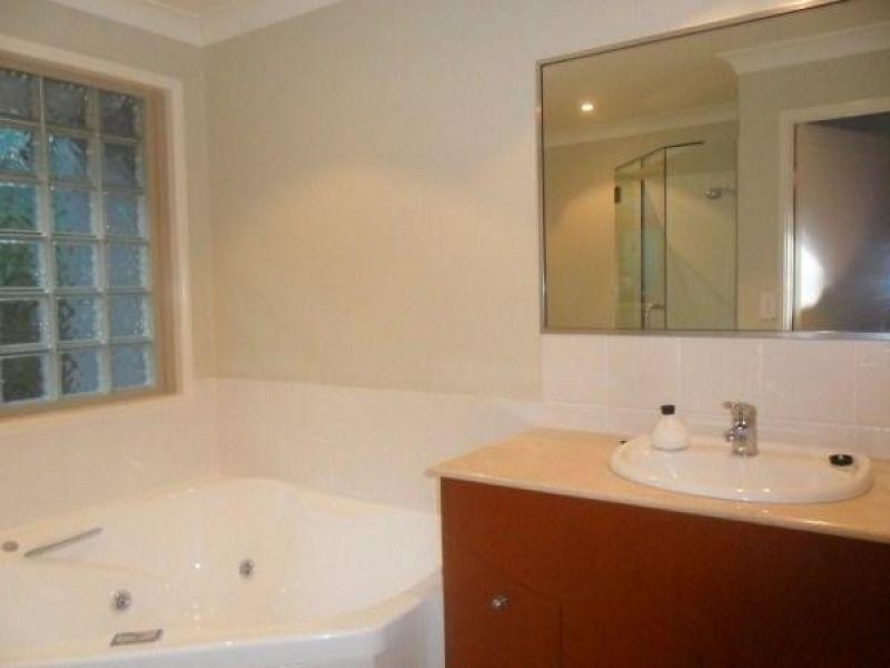 37 Olivia Drive, Carina QLD 4152