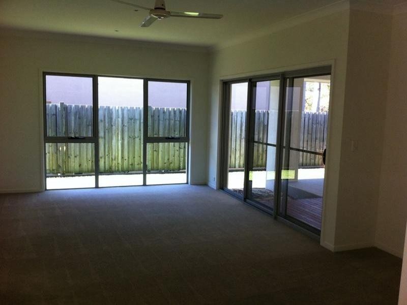 47 Torrens Crescent, Wakerley QLD 4154