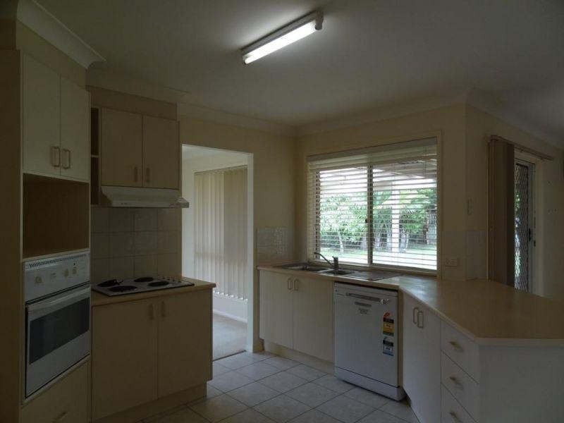 12 Babamande Street, Redland Bay QLD 4165