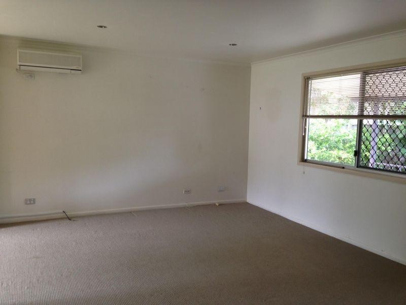 8 Olympic Court, Eagleby QLD 4207