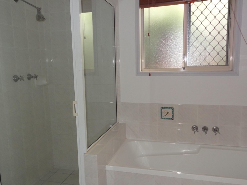 69 Sunshine Drive, Cleveland QLD 4163