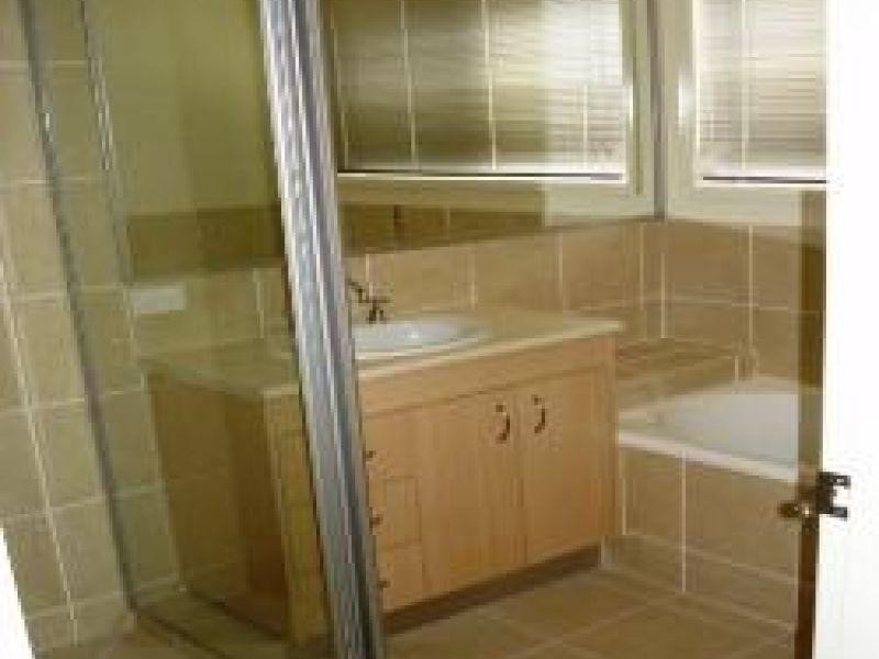 20A Spruce Street, Loganlea QLD 4131