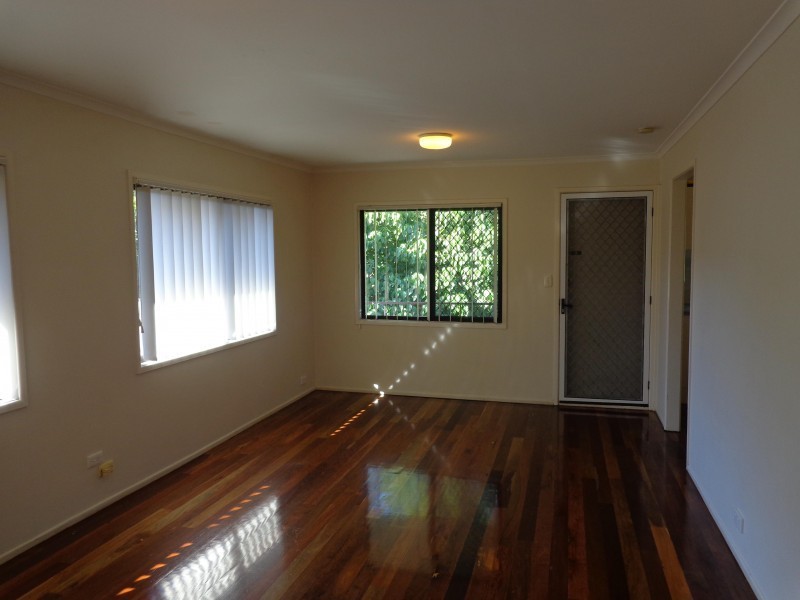 2/10 Roseglen Street, Greenslopes QLD 4120