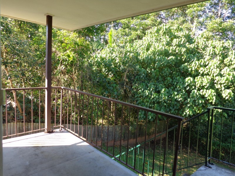 2/10 Roseglen Street, Greenslopes QLD 4120