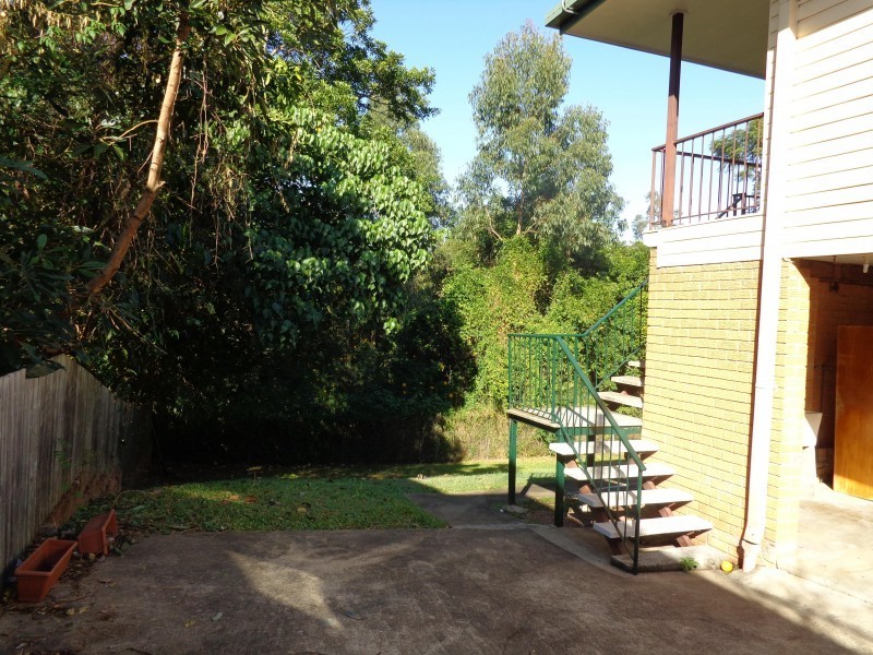 2/10 Roseglen Street, Greenslopes QLD 4120