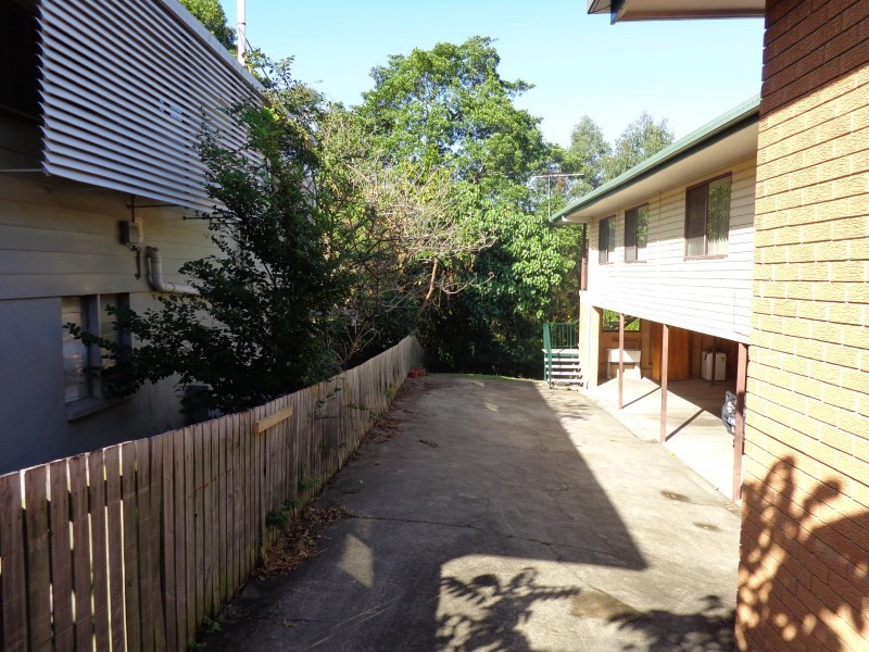 2/10 Roseglen Street, Greenslopes QLD 4120