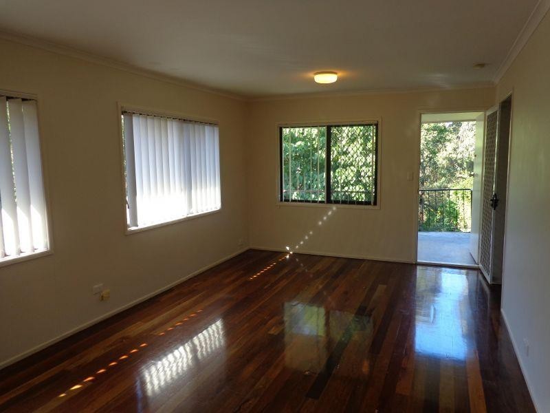 2/10 Roseglen Street, Greenslopes QLD 4120