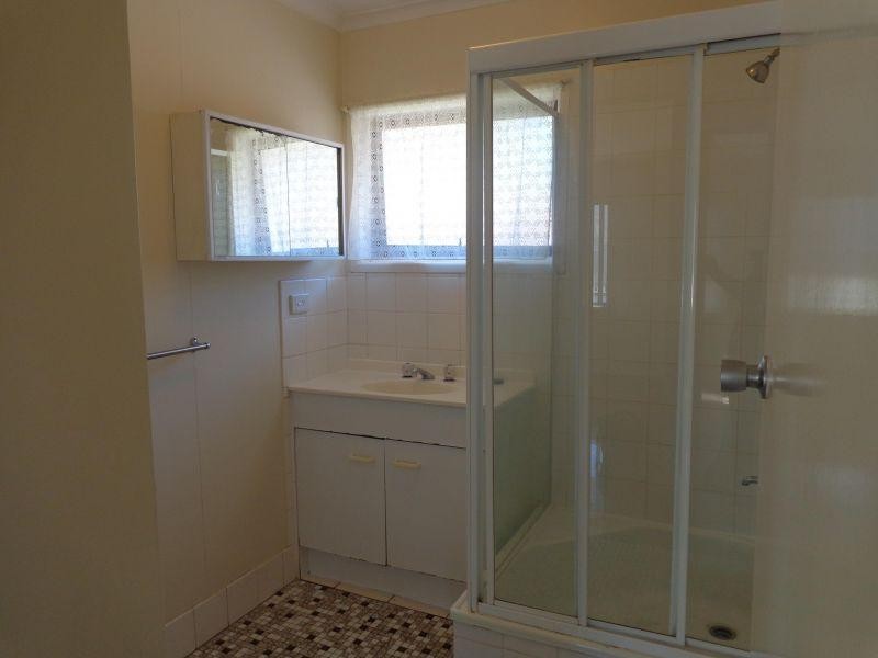 2/10 Roseglen Street, Greenslopes QLD 4120