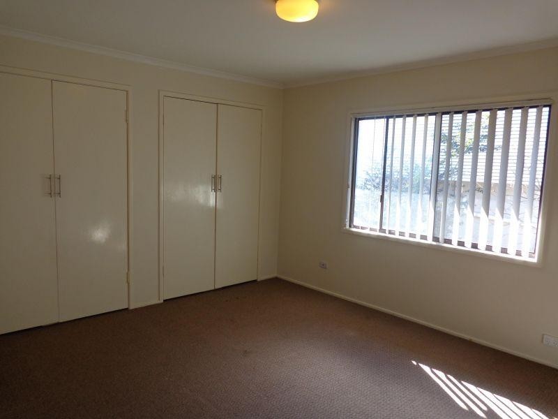 2/10 Roseglen Street, Greenslopes QLD 4120