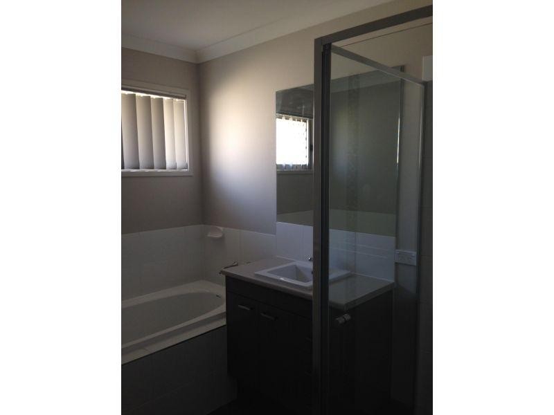 1/30 Toby Close, Kallangur QLD 4503