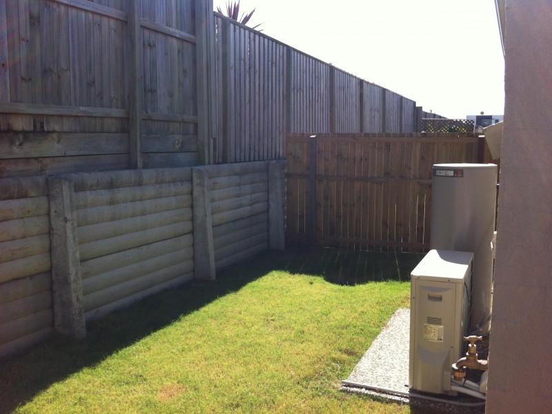 2/30 Toby Close, Kallangur QLD 4503