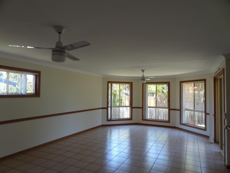 17 Paranka Drive South, Cleveland QLD 4163