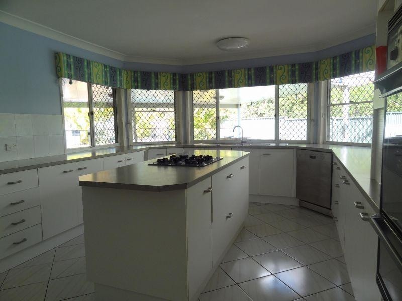 94 Dorsal Drive, Birkdale QLD 4159