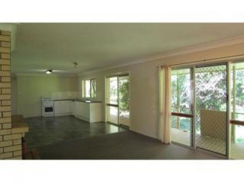 12 Water Street, Cleveland QLD 4163