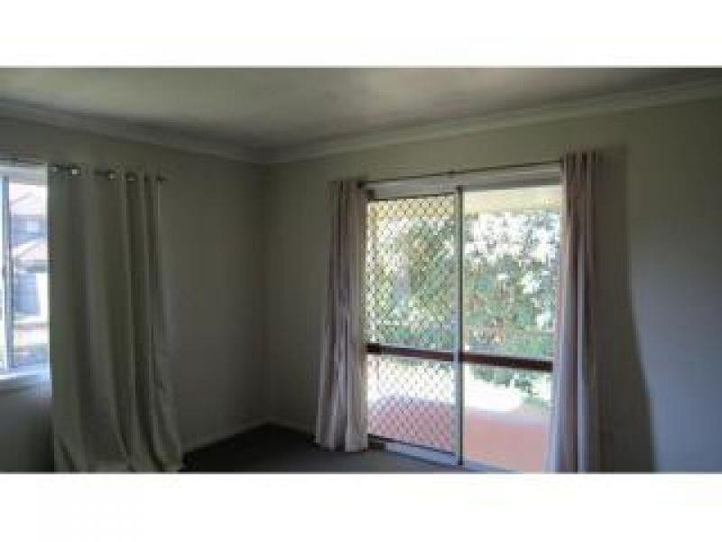 12 Water Street, Cleveland QLD 4163