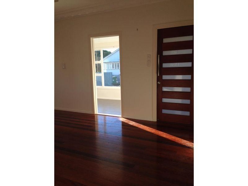 7 Turner Street, Scarborough QLD 4020