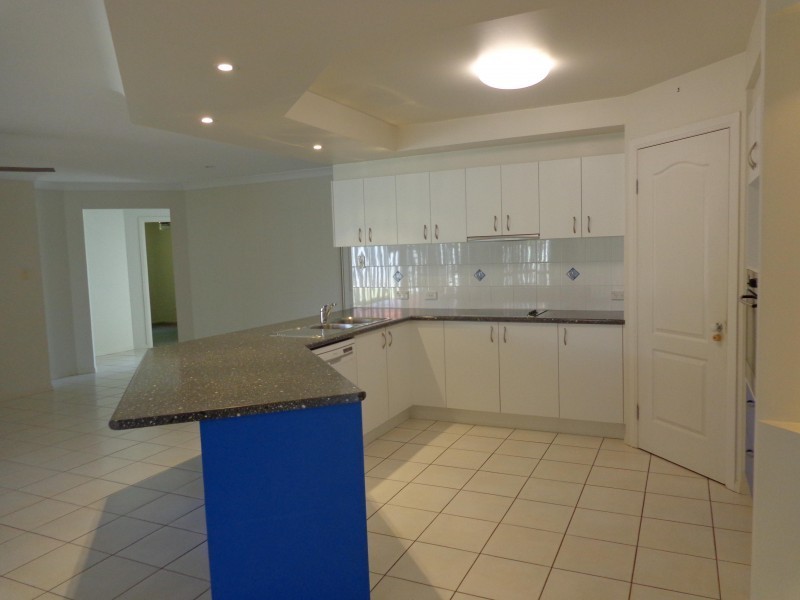 53 Clive Road, Birkdale QLD 4159