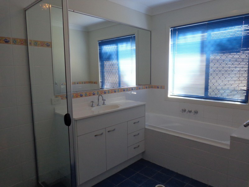 53 Clive Road, Birkdale QLD 4159