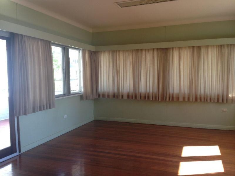 166 Sackville Street, Greenslopes QLD 4120