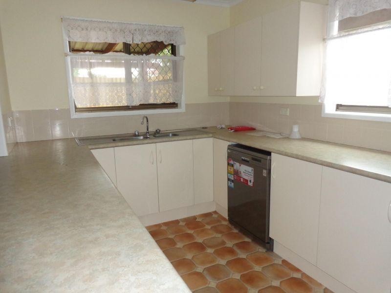 8 Zandra Street, Capalaba QLD 4157