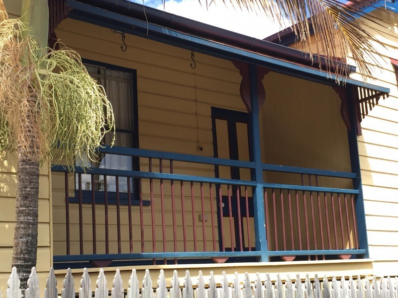 50 Baynes Street, Highgate Hill QLD 4101