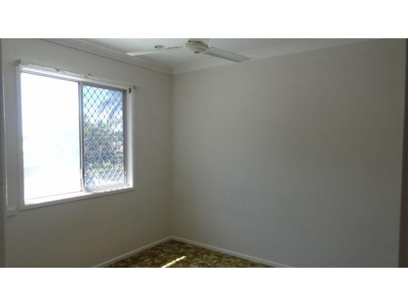 18 Rossinton Street, Birkdale QLD 4159