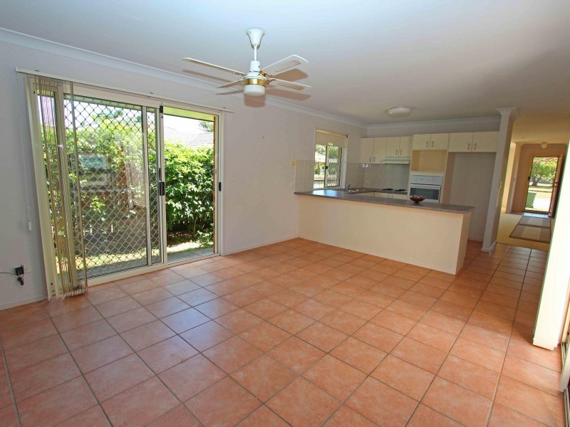 2/19 Jeanne Drive, Victoria Point QLD 4165