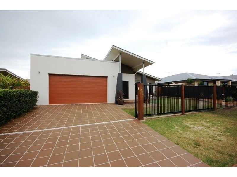 6 Syracuse Street, Redland Bay QLD 4165