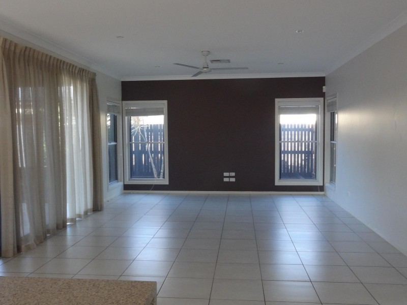 6 Syracuse Street, Redland Bay QLD 4165