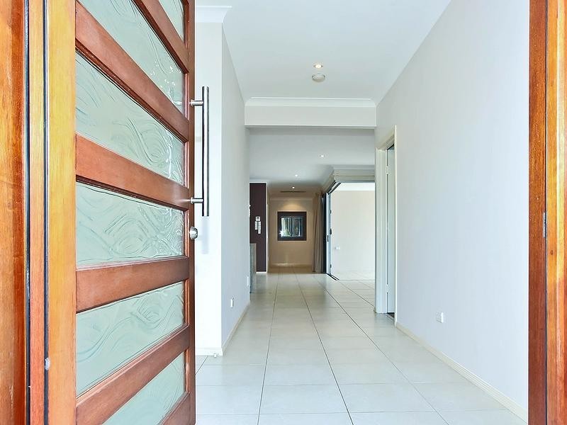 6 Syracuse Street, Redland Bay QLD 4165